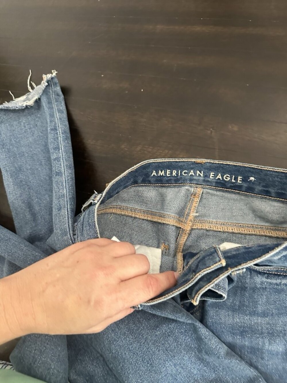American Eagle Size 00 Regular Mom Jean Distressed Light Wash Jeans - Picture 3 of 5